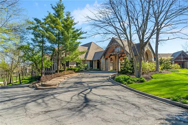 $1,850,000 | 16830 Grace Drive, Loch Lloyd, MO 64012