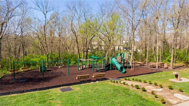 $1,850,000 | 16830 Grace Drive, Loch Lloyd, MO 64012