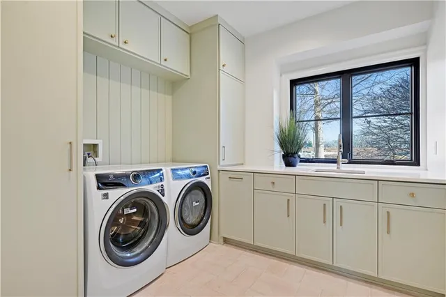 $1,850,000 | 16830 Grace Drive, Loch Lloyd, MO 64012