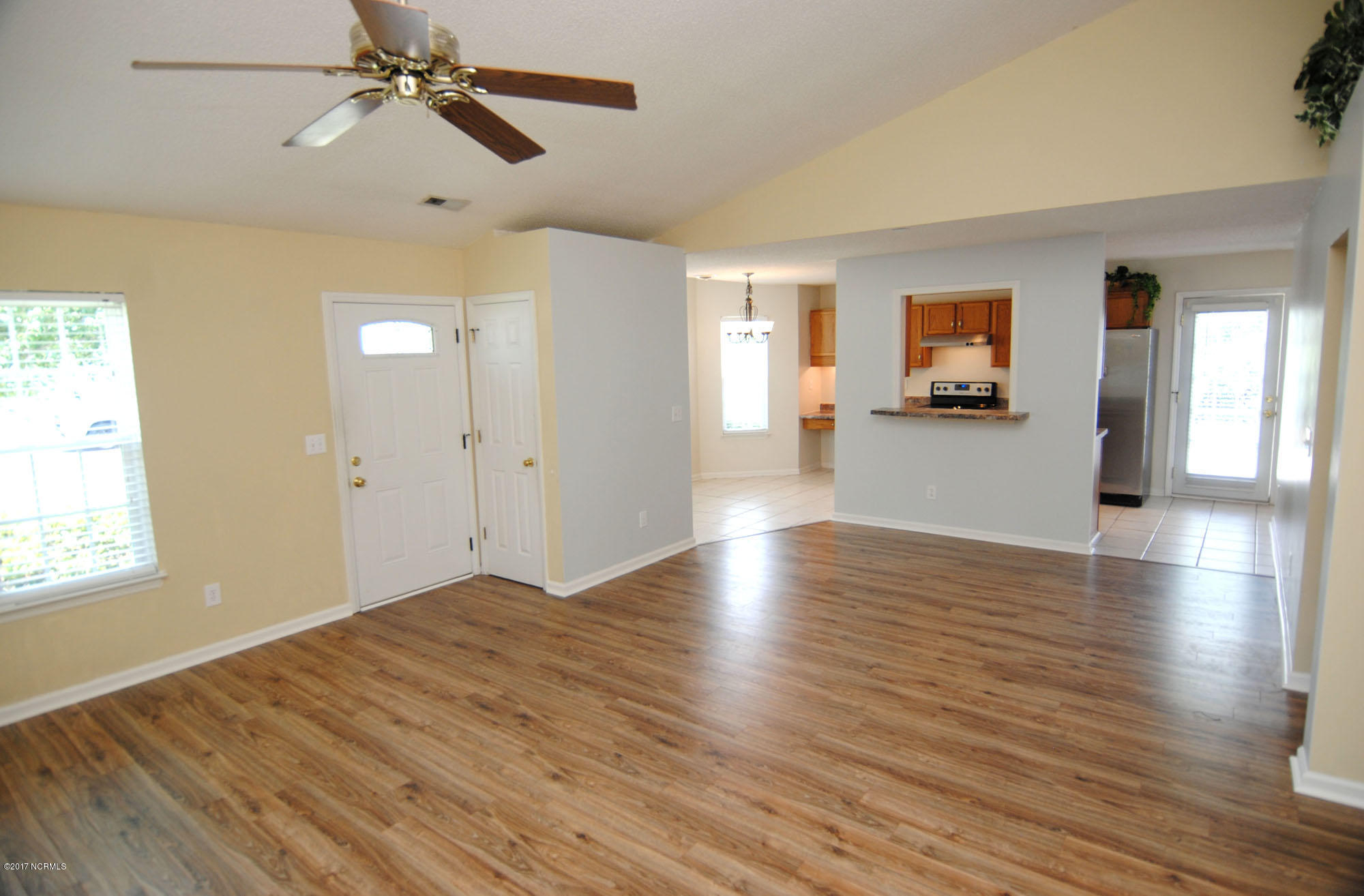 2248 White Road Wilmington, NC 28411 - Photo 4 of 50 DSC_1695