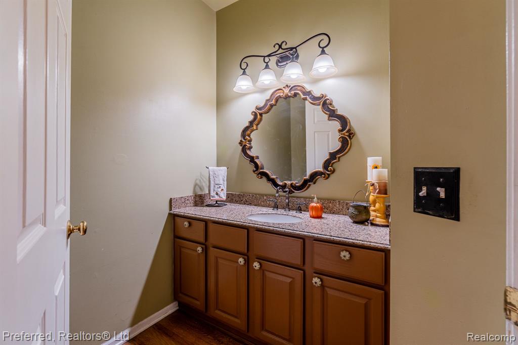 6994 Kennesaw Road Canton, MI 48187 - Photo 25 of 53