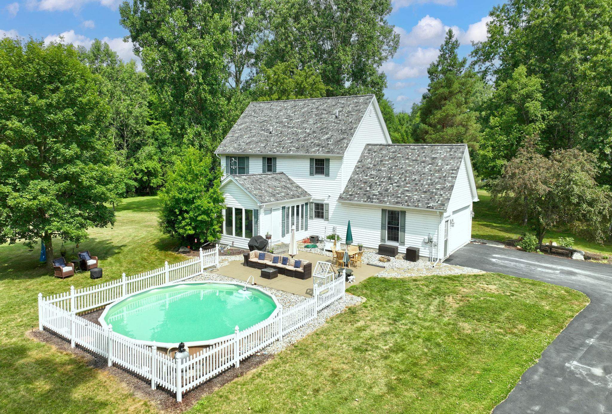 4793 Ketchum Road St. Clair, MI 48079 - Photo 33 of 36 Airy outdoor entertaining area