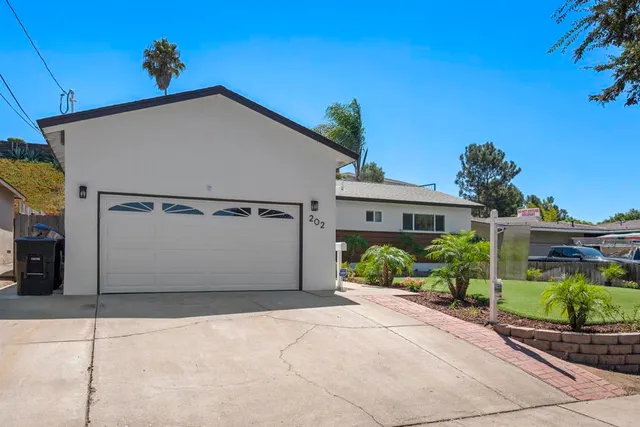 $949,900 | 202 East J Street, Chula Vista, CA 91910