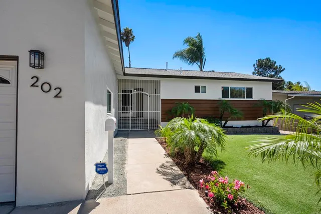 $949,900 | 202 East J Street, Chula Vista, CA 91910