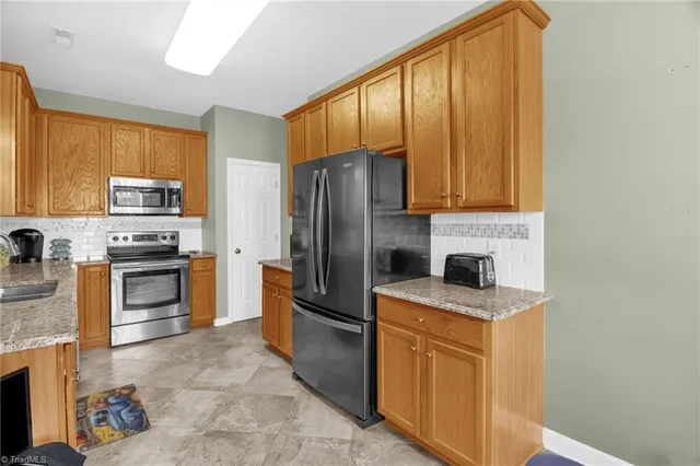 $315,000 | 232 Channel Cove Court, Jamestown, NC 27282