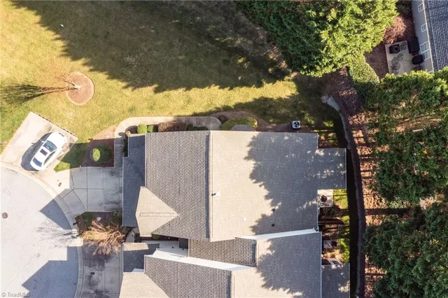 $315,000 | 232 Channel Cove Court, Jamestown, NC 27282