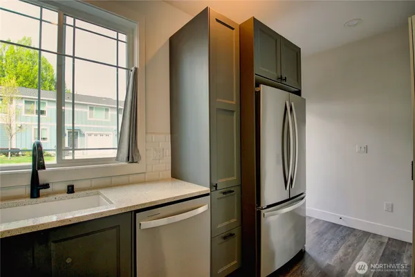 $434,500 | 313 East Hazel Street, Unit D, Mount Vernon, WA 98273
