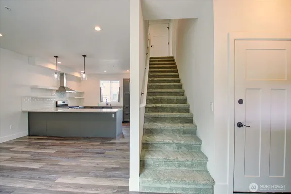 $434,500 | 313 East Hazel Street, Unit D, Mount Vernon, WA 98273