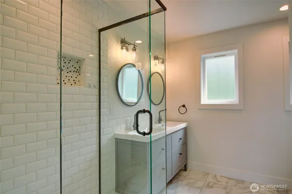 $434,500 | 313 East Hazel Street, Unit D, Mount Vernon, WA 98273