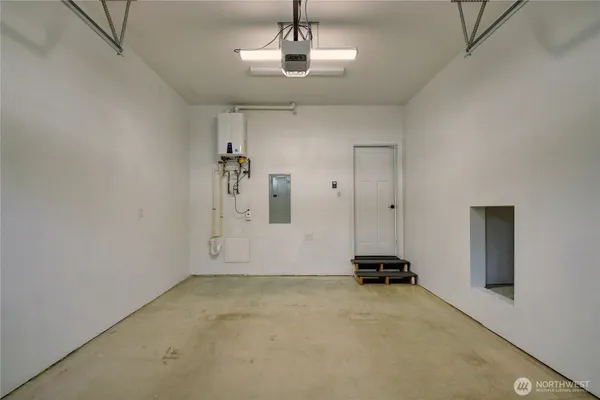 $434,500 | 313 East Hazel Street, Unit D, Mount Vernon, WA 98273