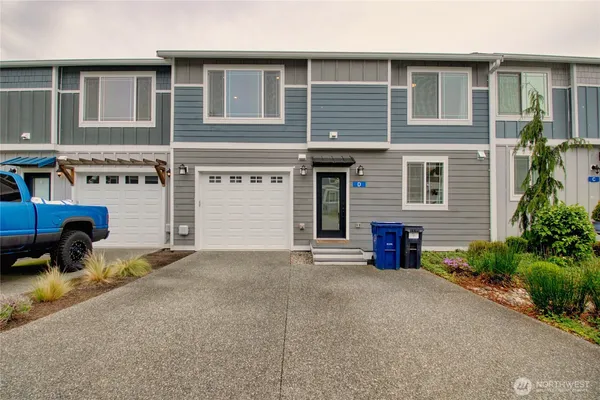 $434,500 | 313 East Hazel Street, Unit D, Mount Vernon, WA 98273