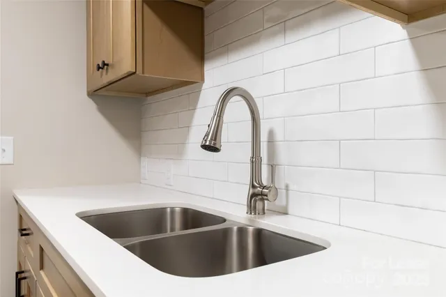 a close view of sink and tap