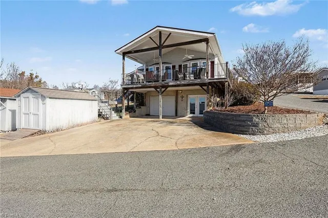 $399,990 | 103 Oriole Drive, New London, NC 28127