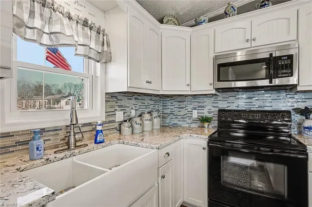 $399,990 | 103 Oriole Drive, New London, NC 28127