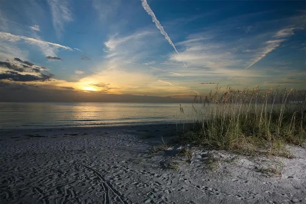 $5,500 | 500 South Washington Drive, Unit 5B, Sarasota, FL 34236