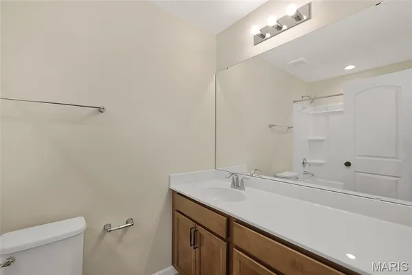 $459,900 | 360 Winding Bluffs Court, Fenton, MO 63026