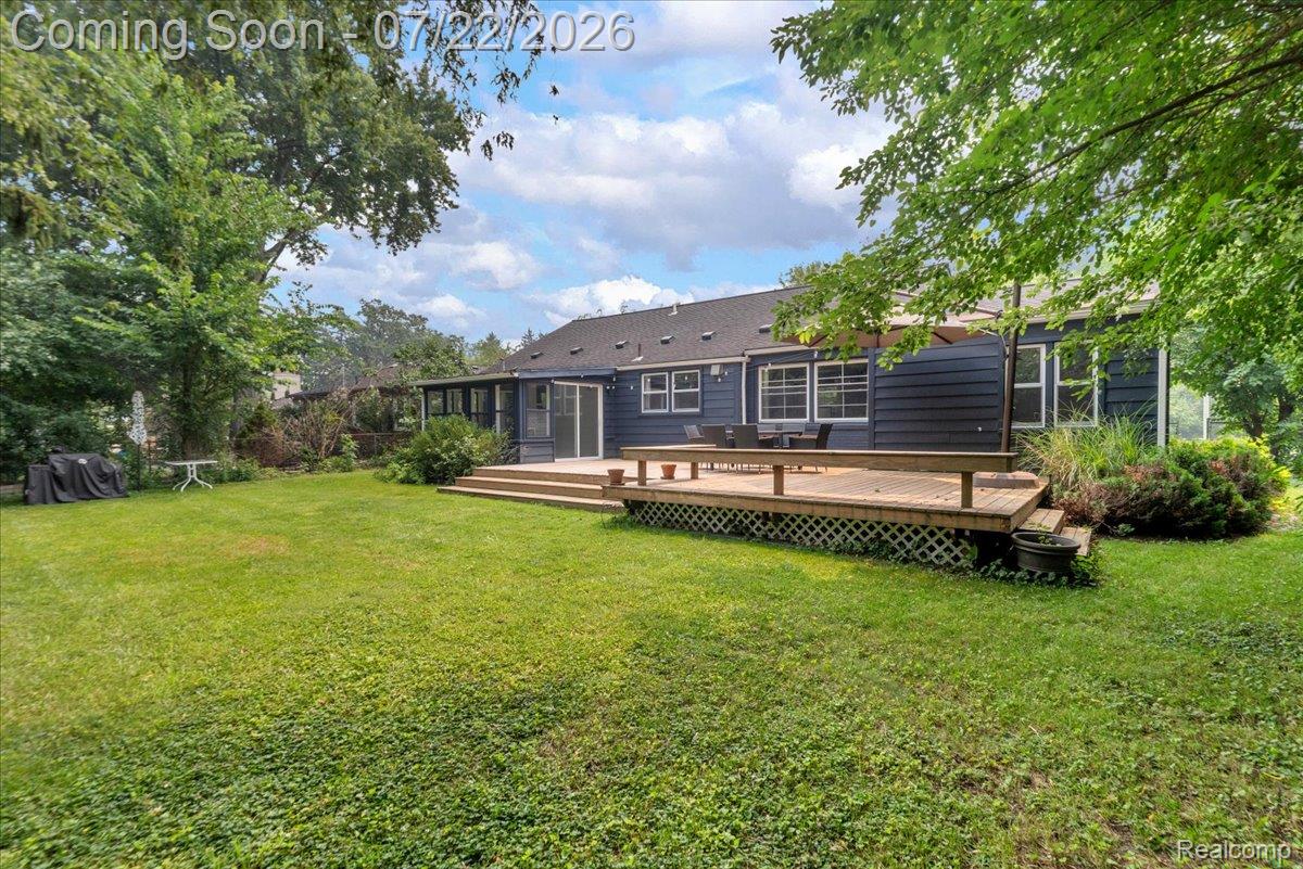 36-1591 E Maple Rd_35.jpg