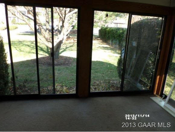 1842 Cherokee Road Waynesboro, VA 22980 - Photo 7 of 21 Gallery Image 7