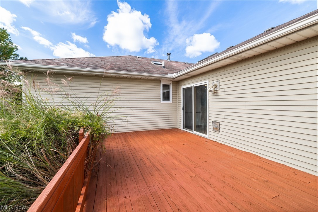 14495 Sheldon Road Cleveland, OH 44130 - Photo 23 of 27 View of deck