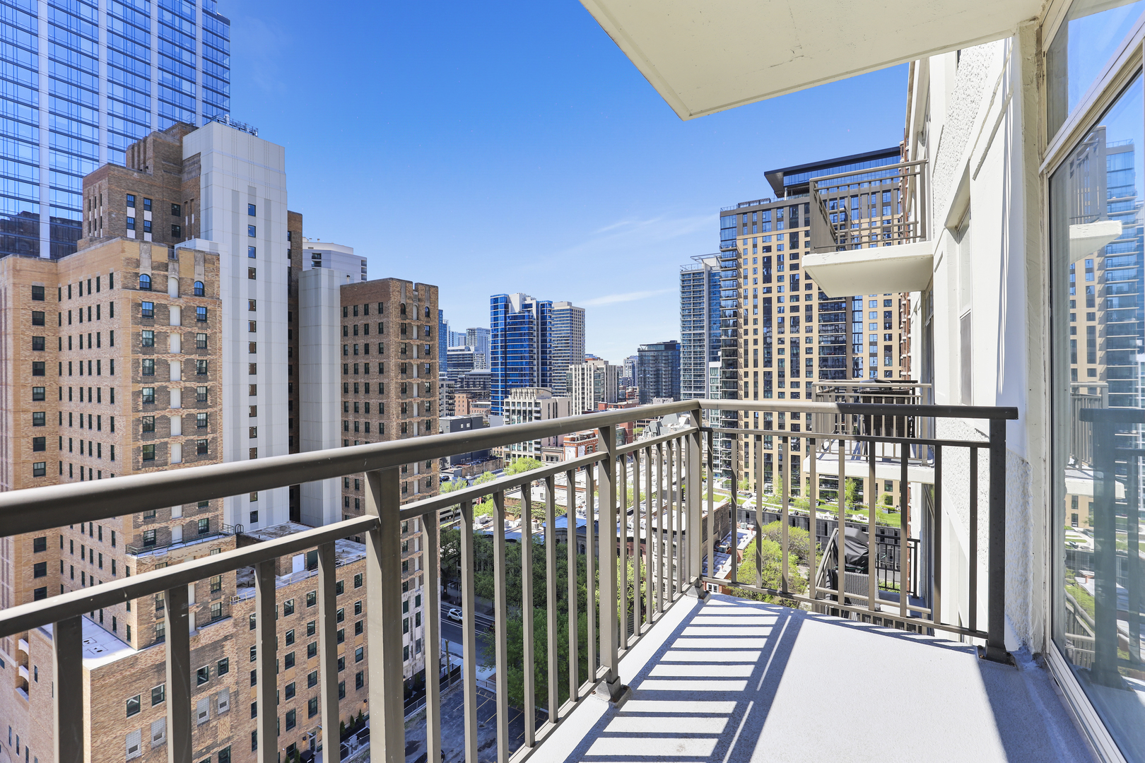 21 West Chestnut Street, Unit 1604 Chicago, IL 60610 - Photo 14 of 14