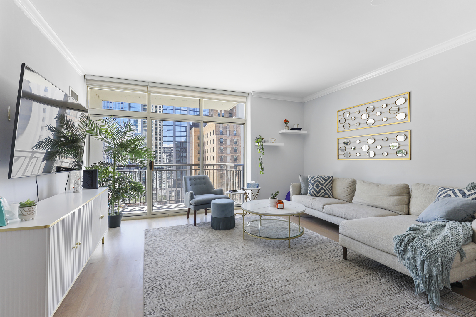 21 West Chestnut Street, Unit 1604 Chicago, IL 60610 - Photo 5 of 14