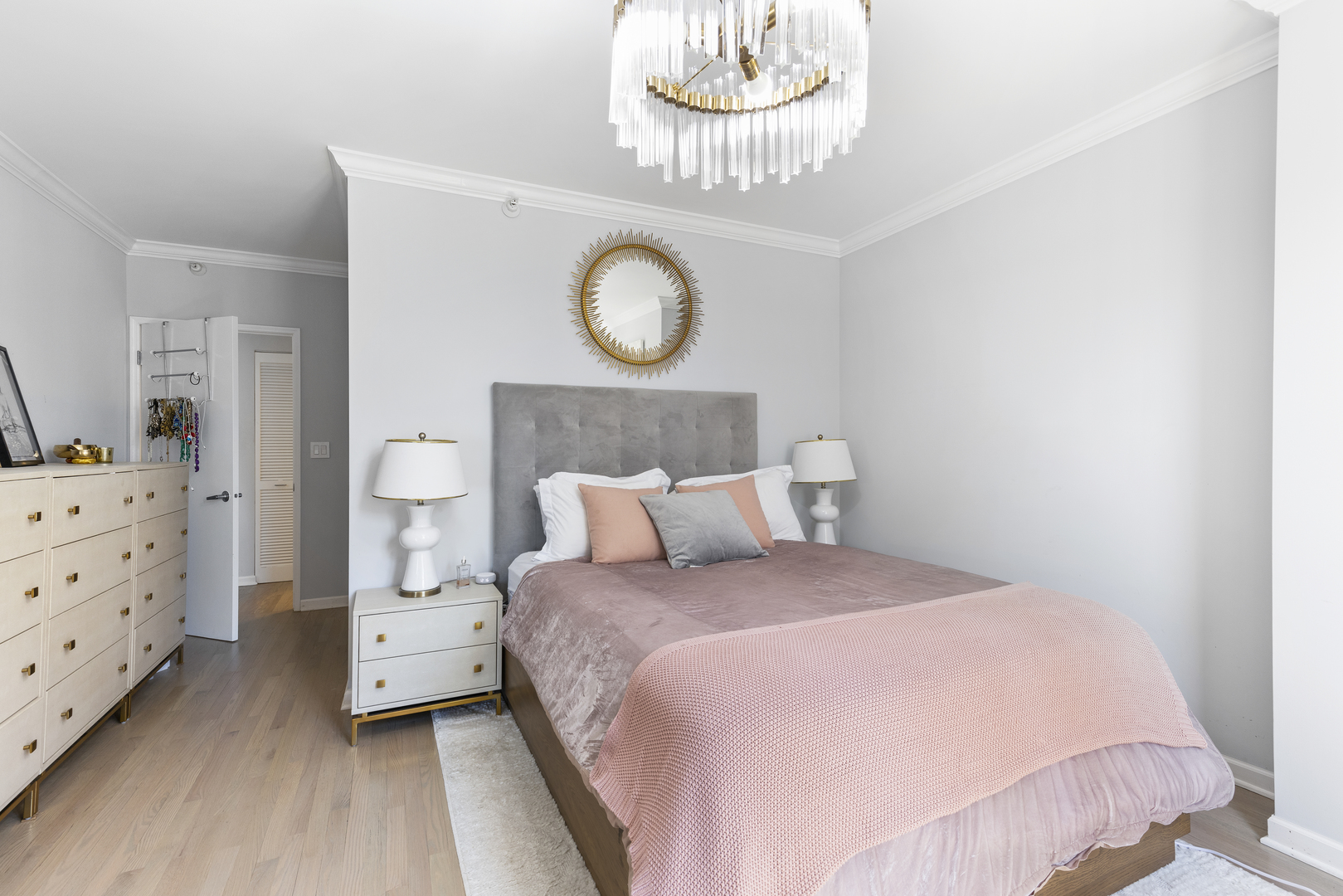 21 West Chestnut Street, Unit 1604 Chicago, IL 60610 - Photo 8 of 14