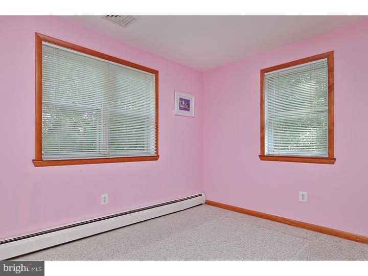 6086 Lake Road Newfield, NJ 08344 - Photo 14 of 17