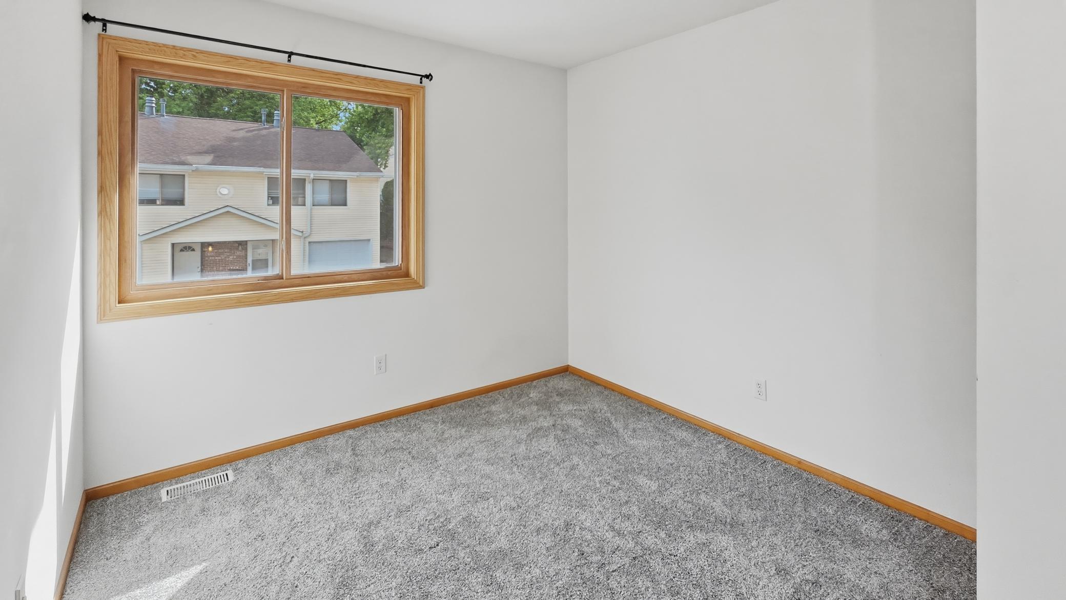 3214 Valley Ridge Drive Eagan, MN 55121 - Photo 15 of 28