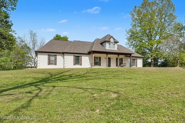 $435,000 | 13960 Fairview Road, Byhalia, MS 38611