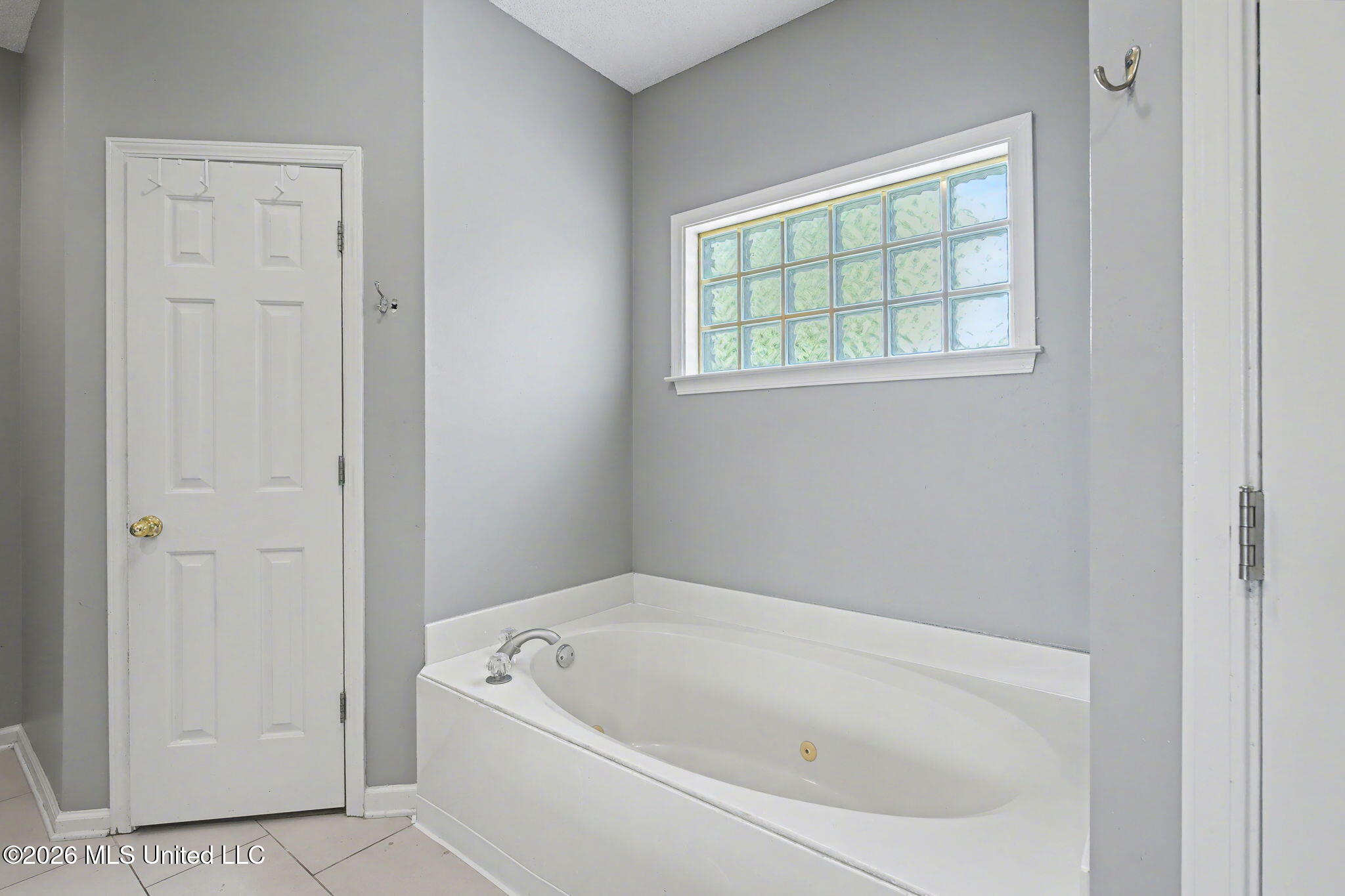 13960 Fairview Road Byhalia, MS 38611 - Photo 20 of 34 Primary Bathroom 2