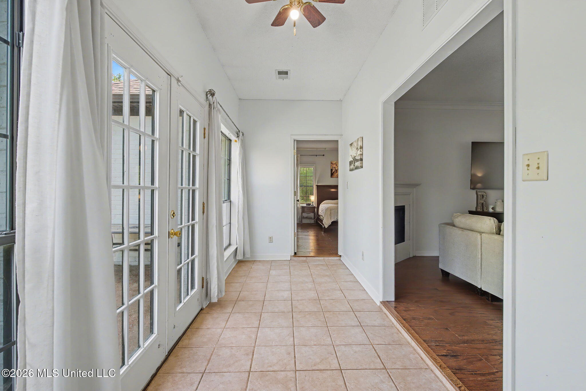 13960 Fairview Road Byhalia, MS 38611 - Photo 25 of 34 Sun Room z