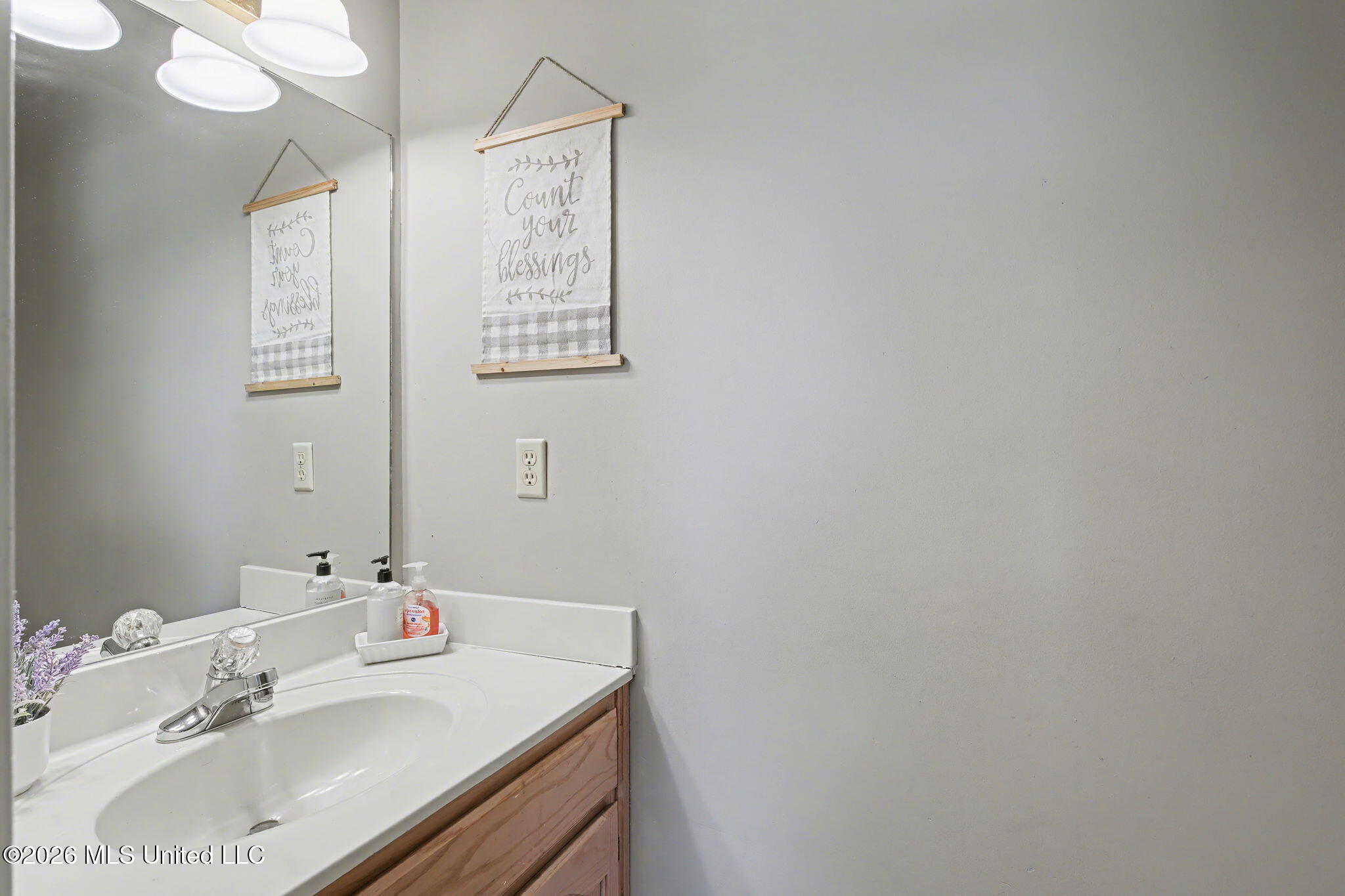 13960 Fairview Road Byhalia, MS 38611 - Photo 26 of 34 1/2 Bath for Guests