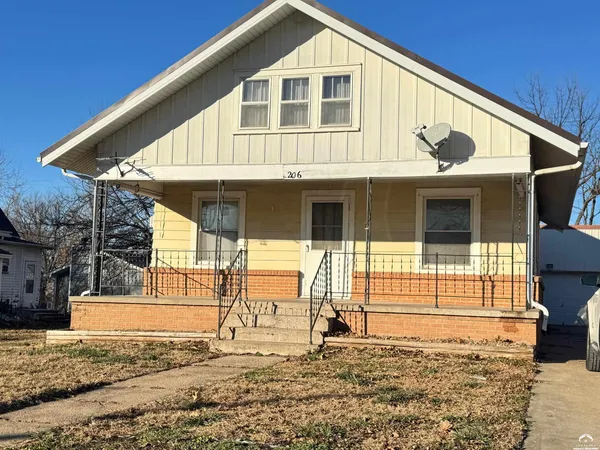 $135,000 | 206 East Main Street, Highland, KS 66035
