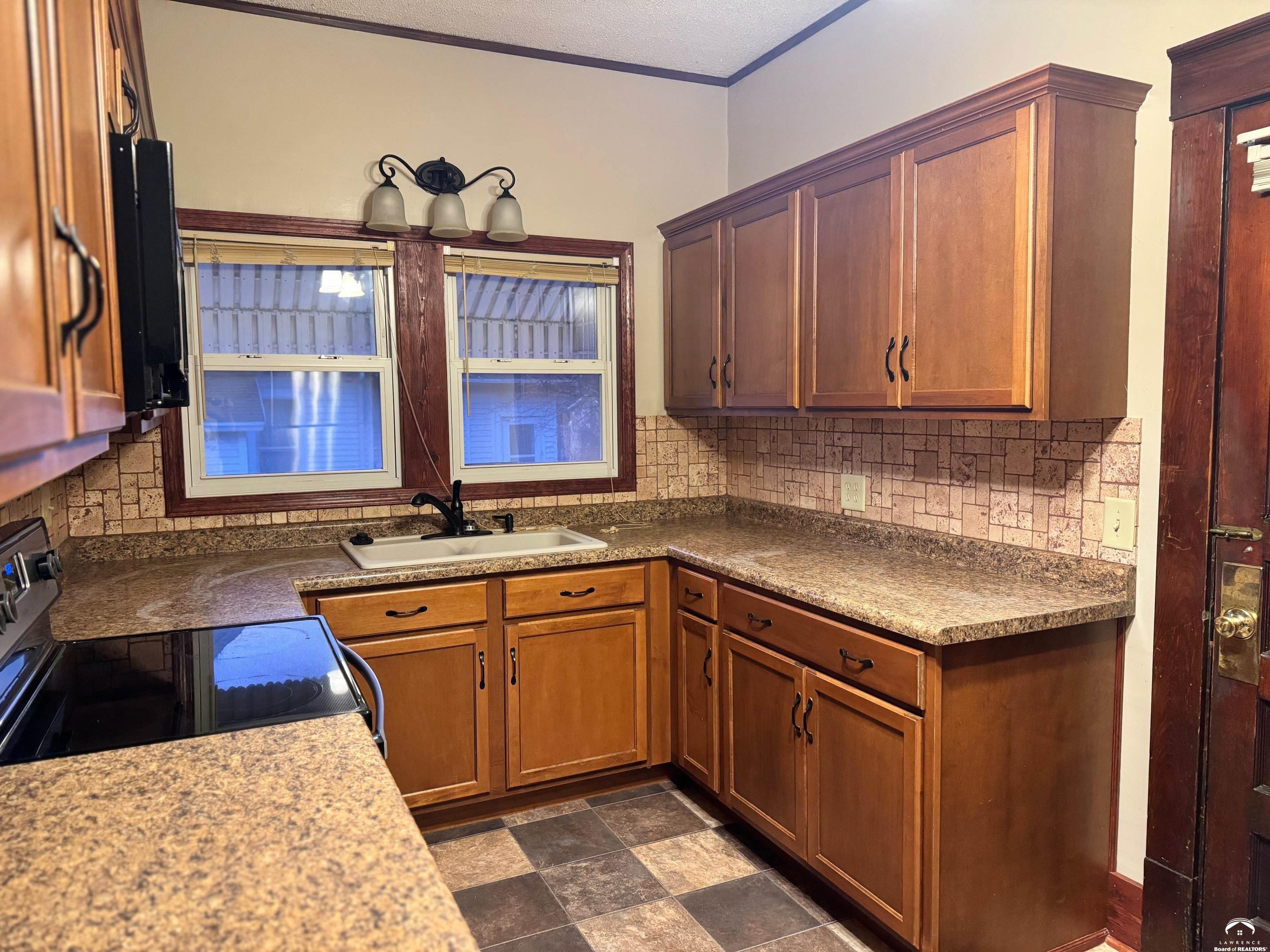 206 East Main Street Highland, KS 66035 - Photo 7 of 13