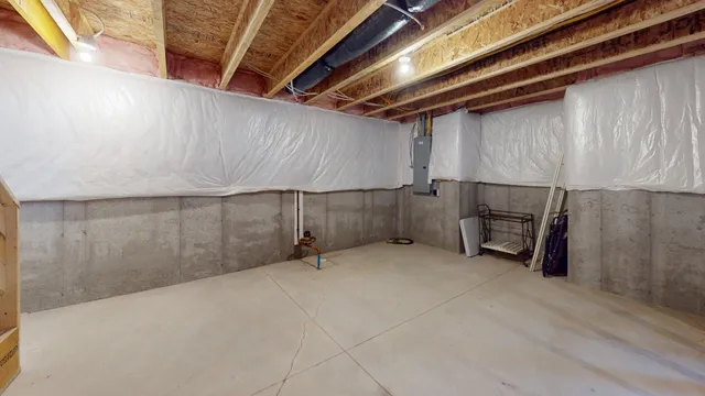 $344,900 | 803 Parkwood Drive, Greenville, MI 48838