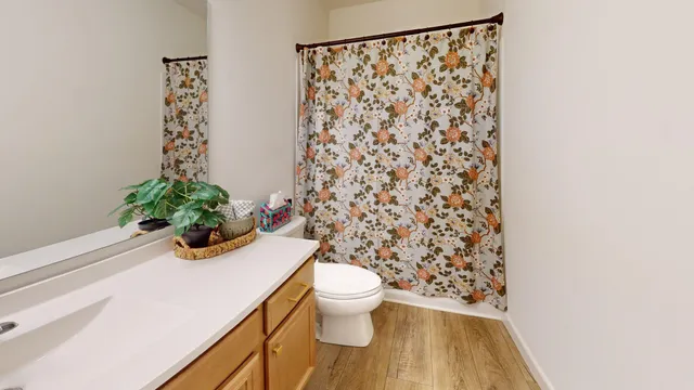 $344,900 | 803 Parkwood Drive, Greenville, MI 48838