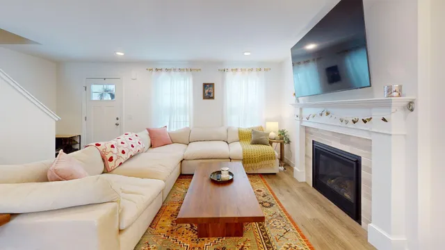 $344,900 | 803 Parkwood Drive, Greenville, MI 48838