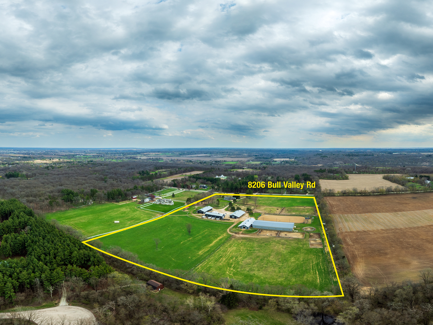 8206 Bull Valley Road Bull Valley, IL 60098 - Photo 4 of 54