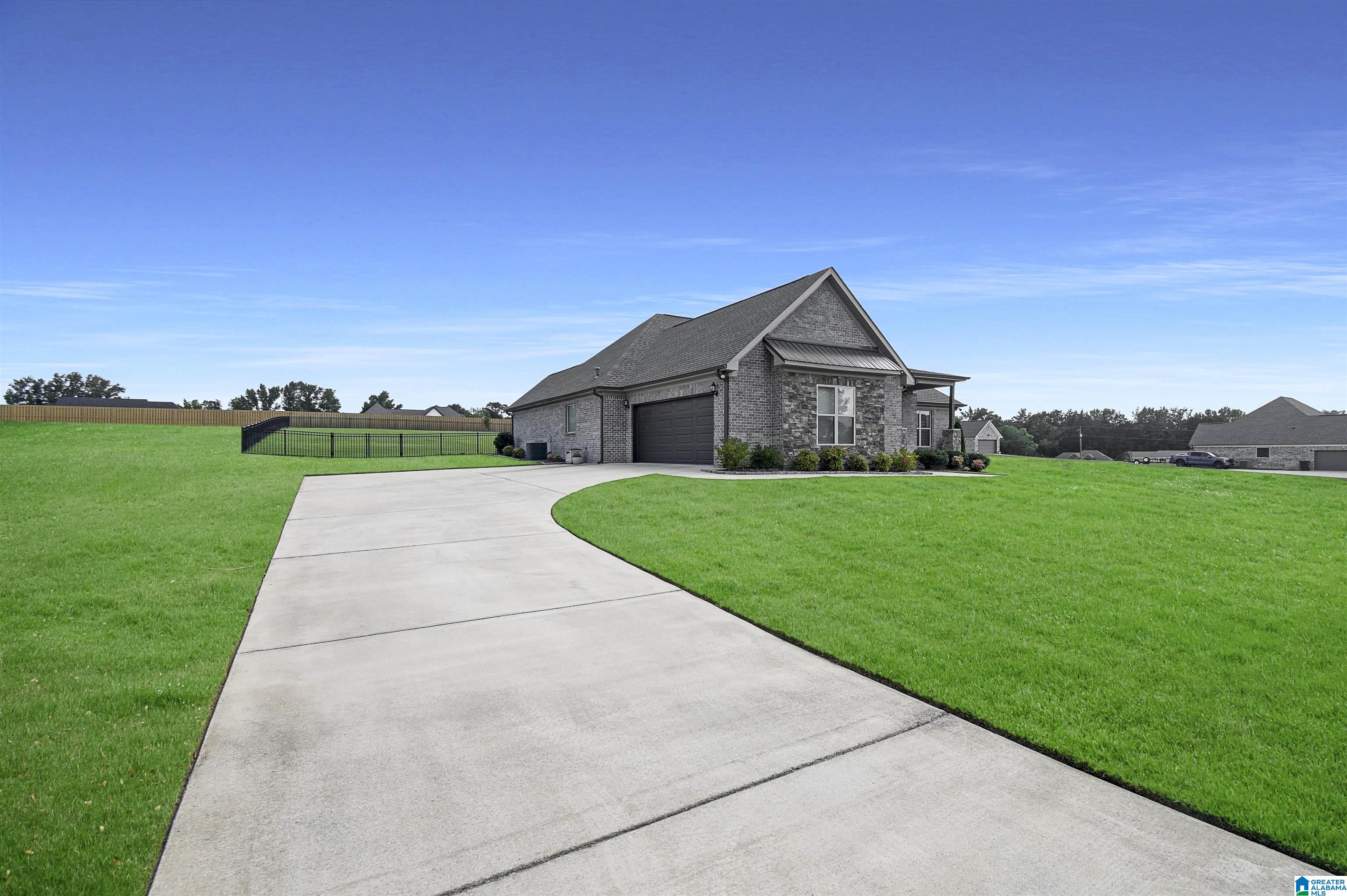 40 Crest Loop Road Clanton, AL 35045 - Photo 3 of 41