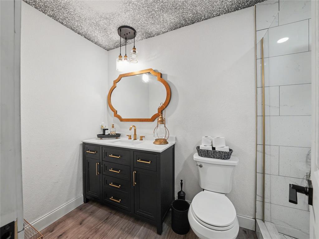 6701 Nauert Road Forest Hill, TX 76140 - Photo 25 of 40 Bathroom