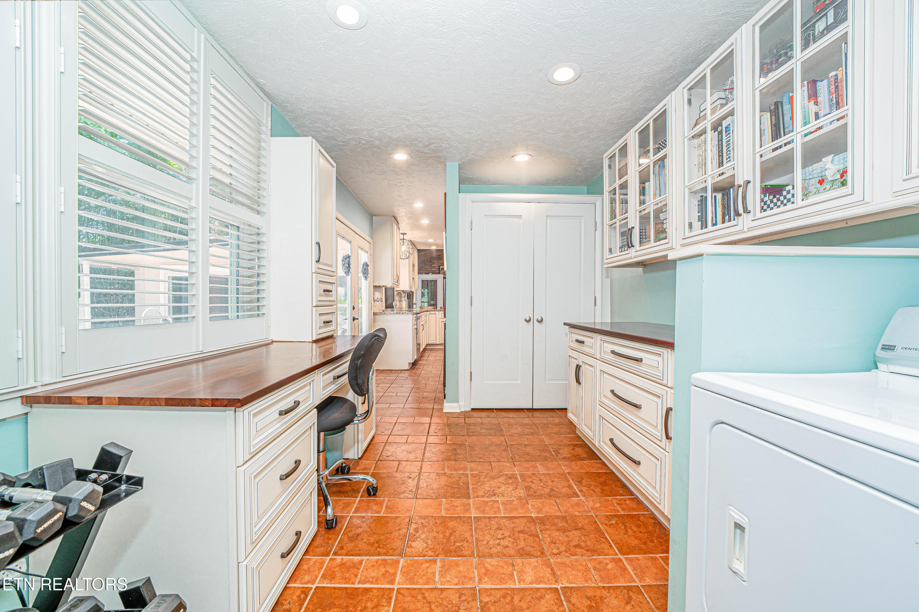 213 Golf Club Road Knoxville, TN 37919 - Photo 33 of 52 Axe-and-Arrow-Media-213-golfclub-V2-27