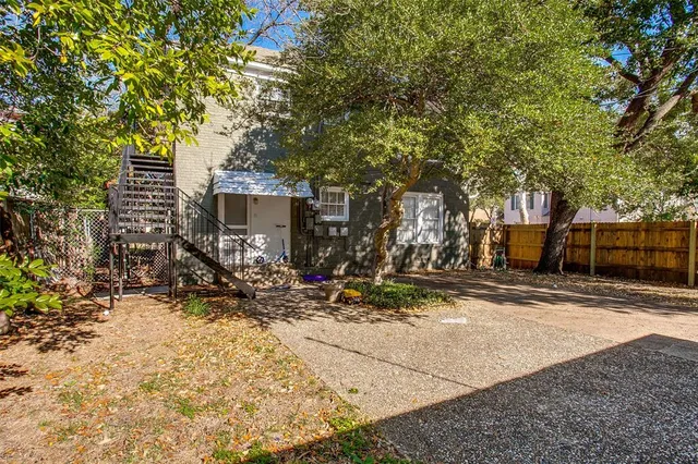 $3,000 | 4303 Emerson Avenue, University Park, TX 75205