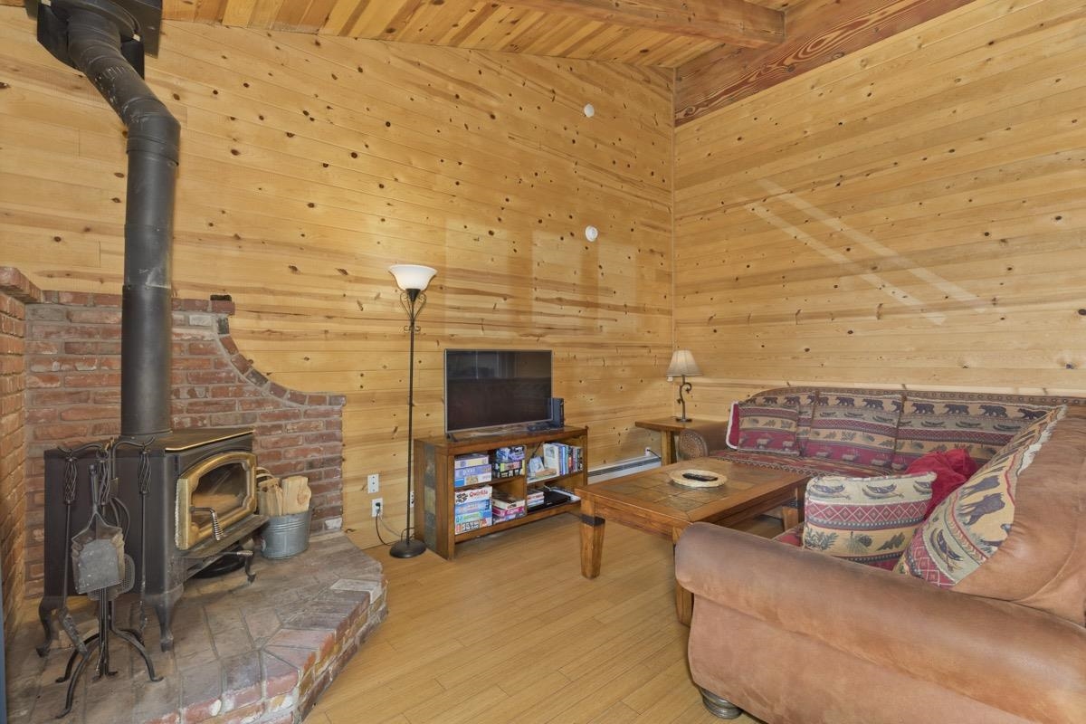 3199 Chateau Road, Unit 22 Mammoth Lakes, CA 93546 - Photo 9 of 37