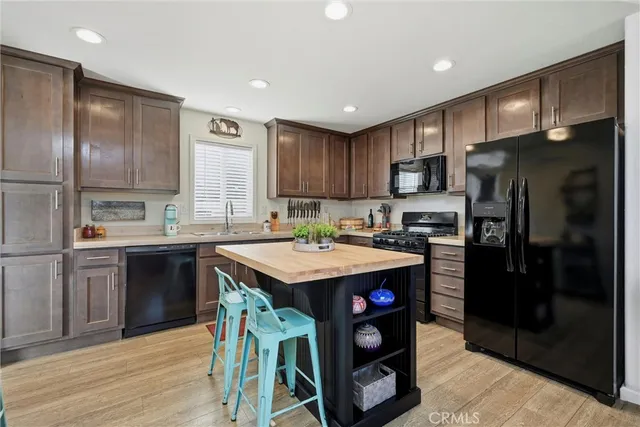 $399,000 | 16347 Pueblo Trail, Clearlake Oaks, CA 95423