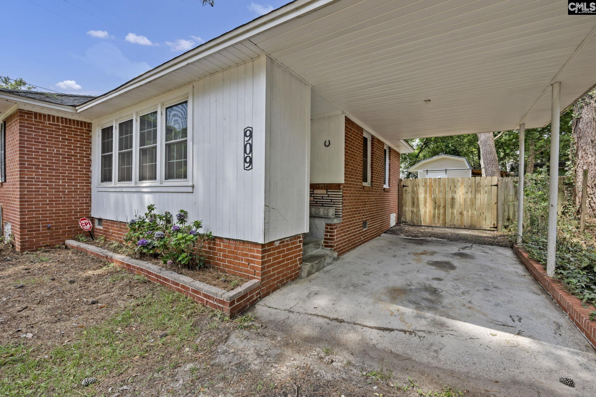 909 Chevis Street Columbia, SC 29205 - Photo 2 of 28