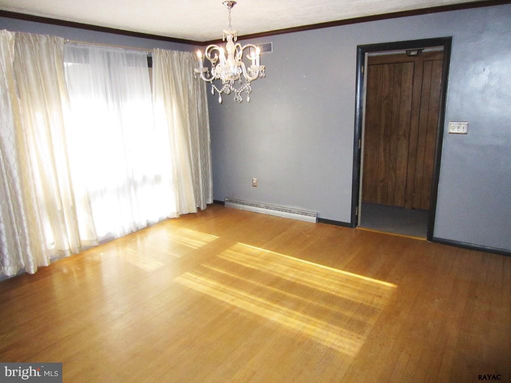 2020 Winding Road York, PA 17408 - Photo 5 of 34 Gallery Image 5