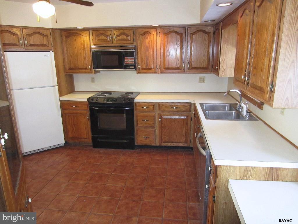 2020 Winding Road York, PA 17408 - Photo 9 of 34 Gallery Image 9