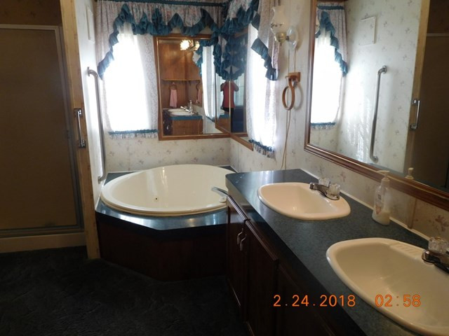 352 Lakeview Road La Grange, NC 28551 - Photo 8 of 18 Master Bath