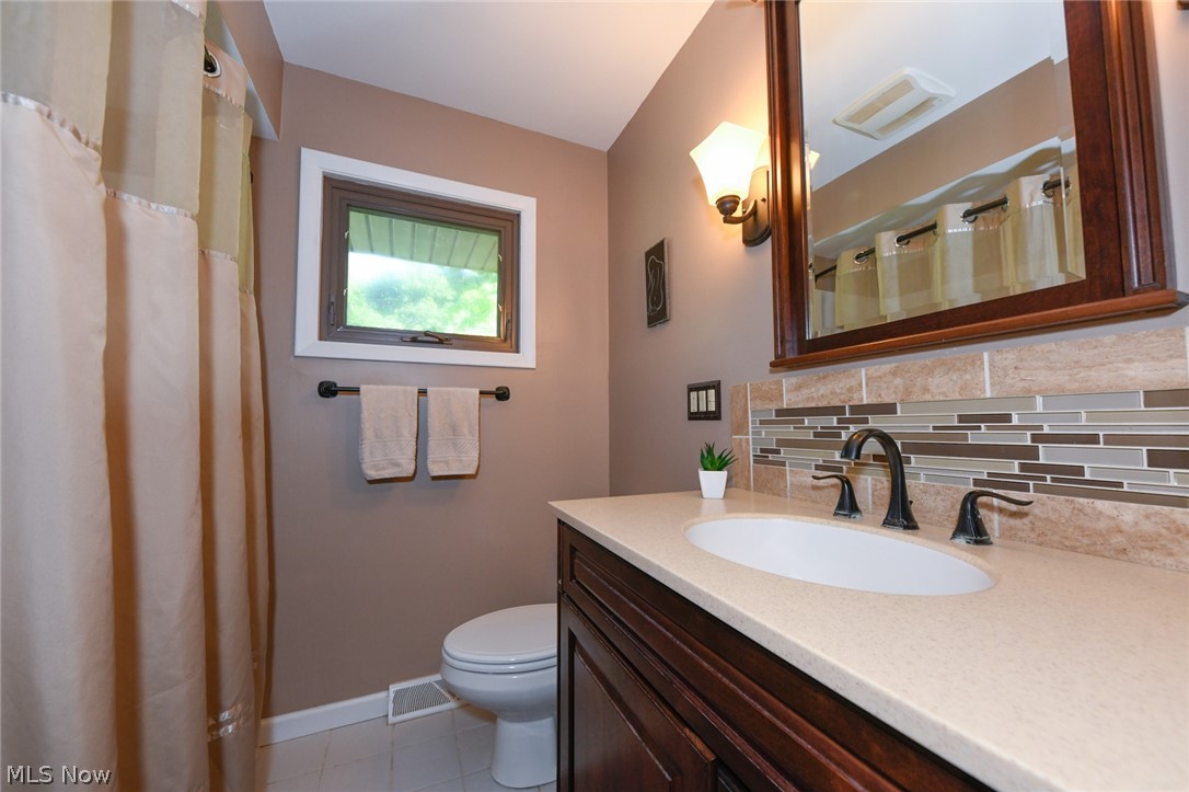 1052 Middlebury Road Kent, OH 44240 - Photo 16 of 34 Gallery Image 16