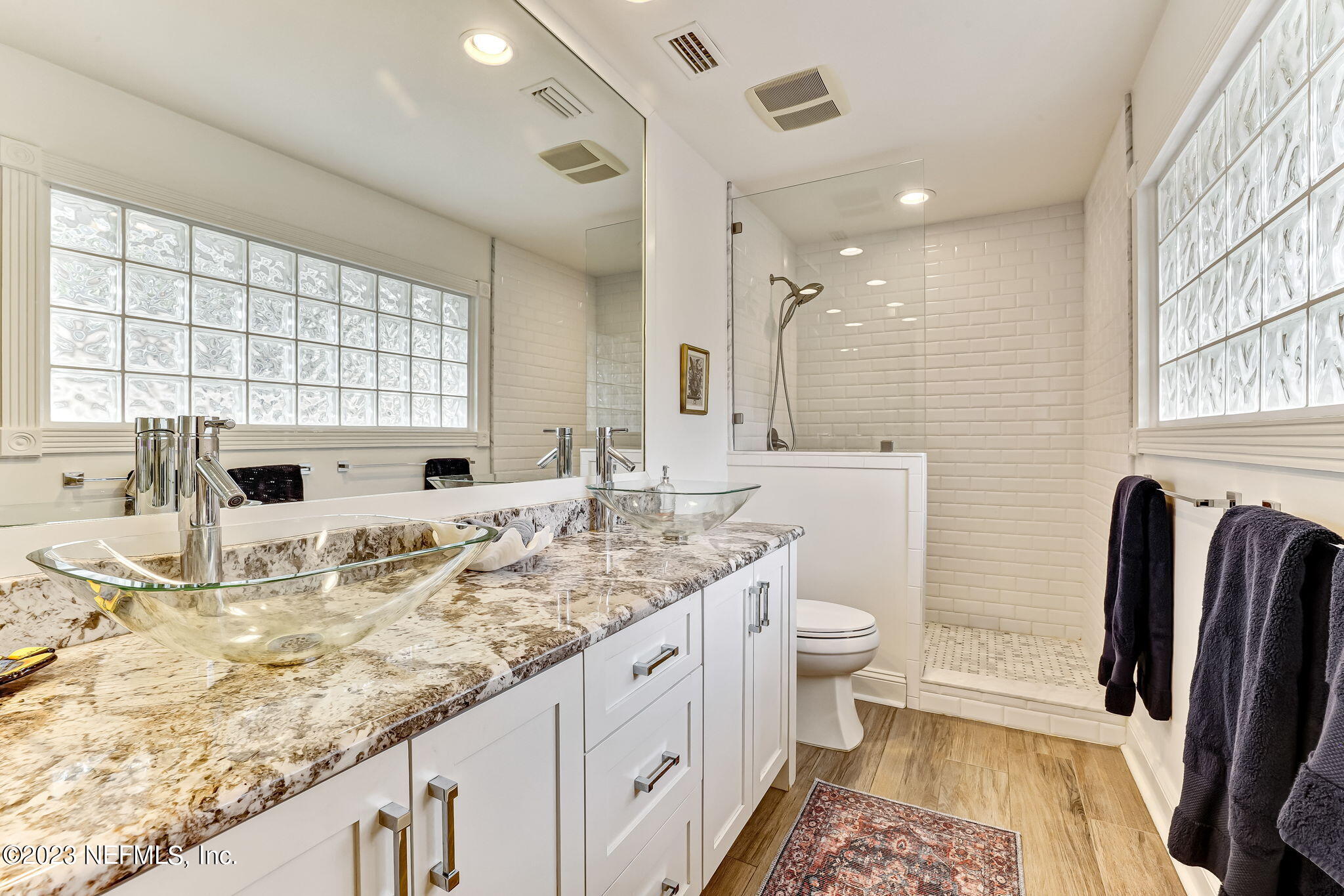 4249 Robin Hood Road Jacksonville, FL 32210 - Photo 20 of 39 23-web-or-mls-LR_4249_Robin_Hood_Rd_AA-2
